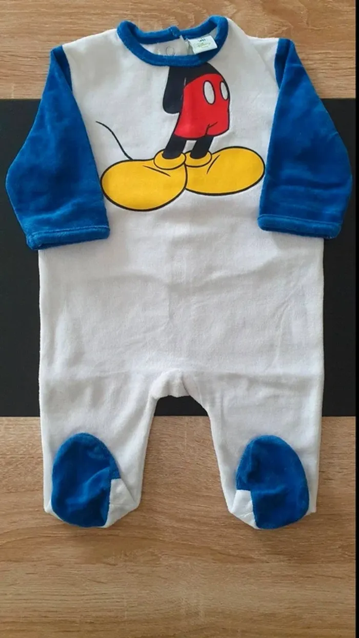 Lot de 4 pyjamas hiver 3 mois - photo numéro 6