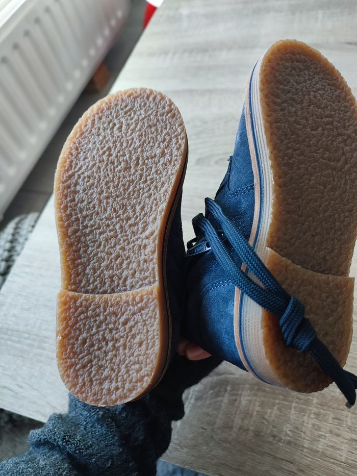 Bottines daim taille 26 - photo numéro 2