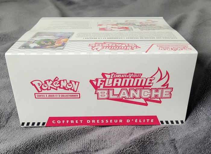 Coffret ETB collection flamme blanche écarlate et violet - photo numéro 3