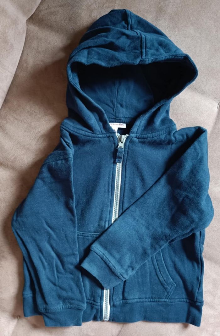 Lot vêtements 4 ans garçon - photo numéro 8