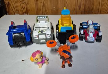 Paw patrol lot 5 vehicules + 2 figurines chase ryder rubble rocky skye zuma