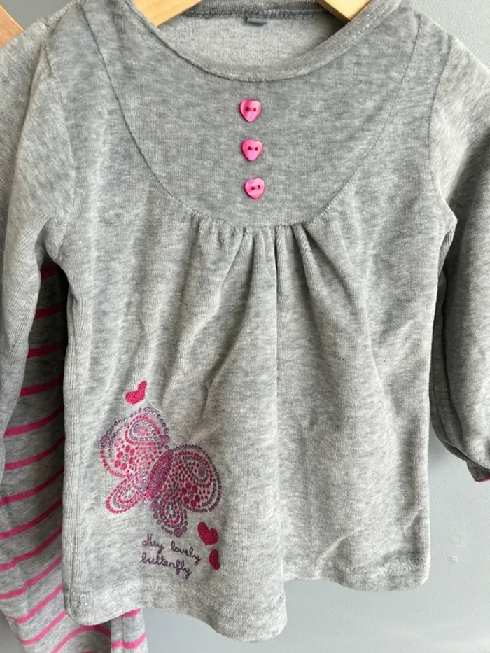 Pyjama velours fille 2 ans Tbe - photo numéro 2