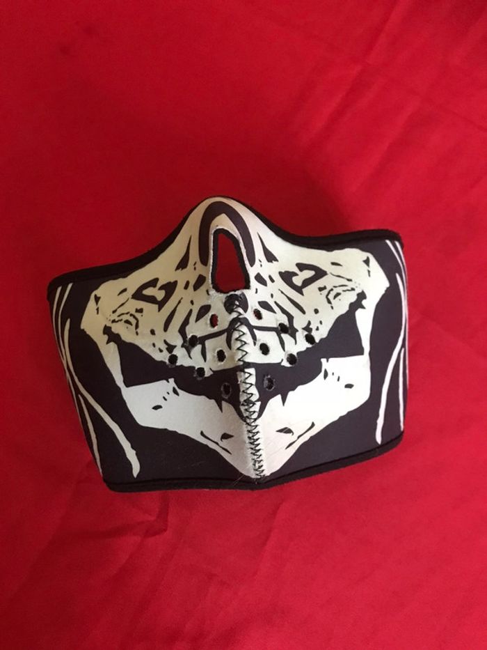 Masque de moto cache-nez à scratch. - photo numéro 5