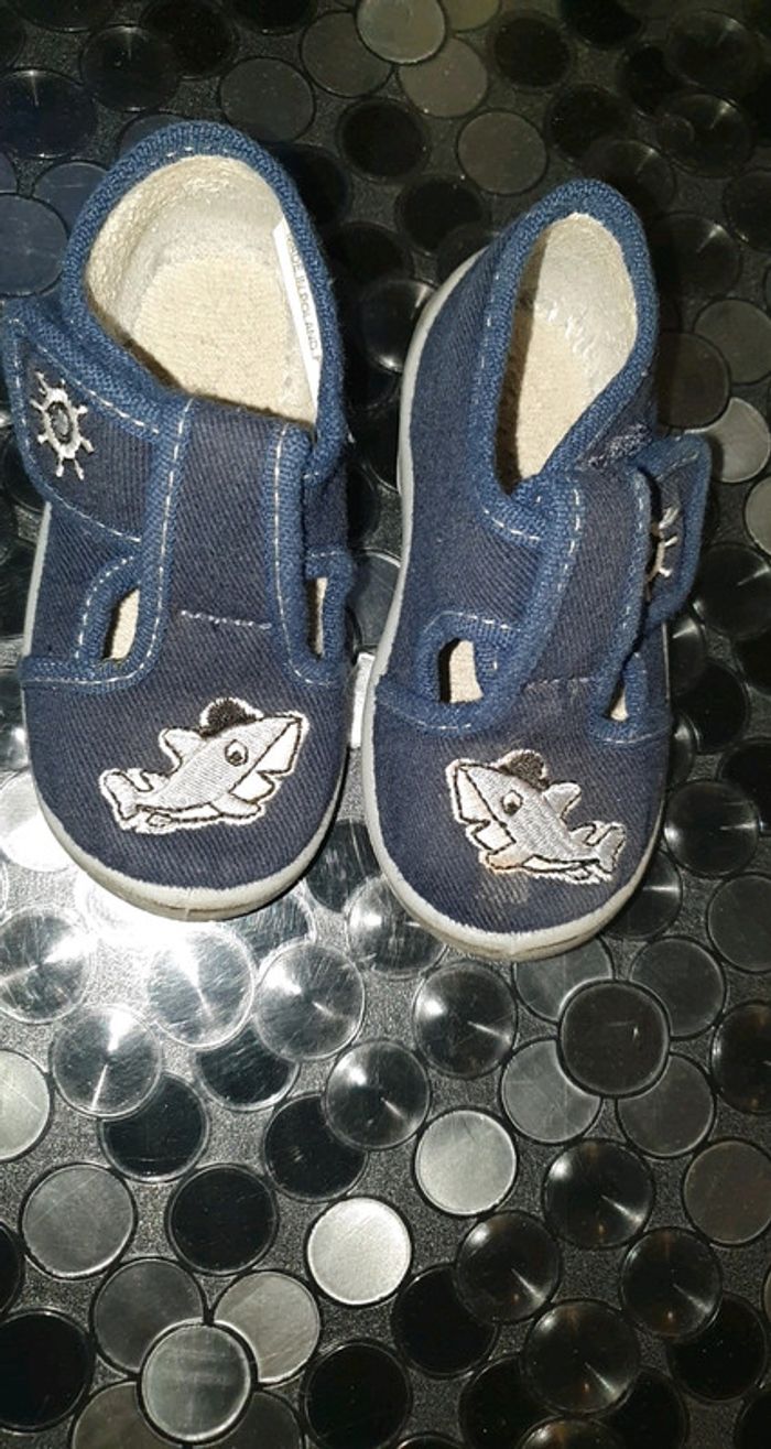 Lot chaussons garçon t 20