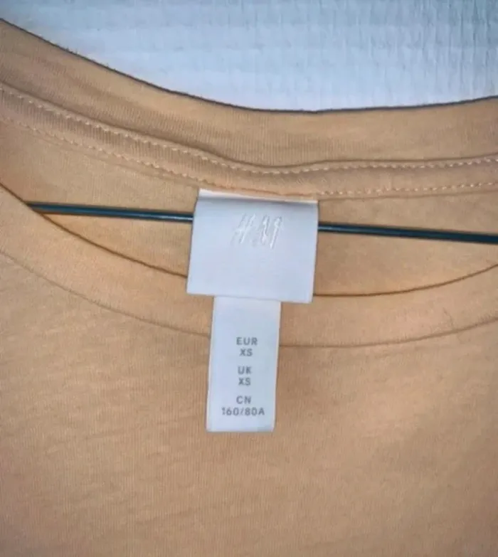 T-shirt noué jaune H&M taille 34 - photo numéro 3