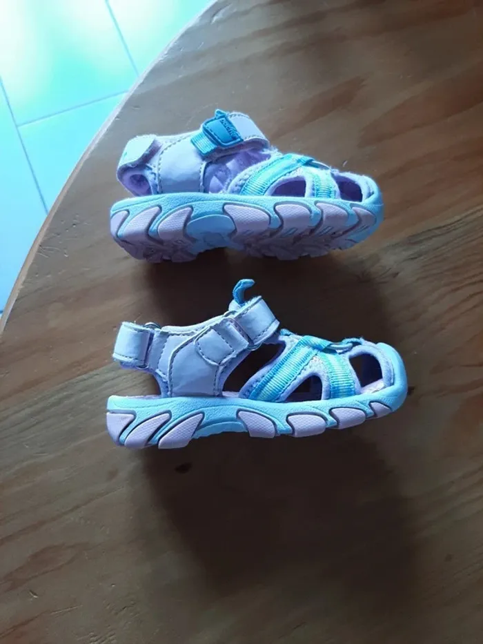Chaussures été sandales fille pointure 22 quasi neuve - photo numéro 7