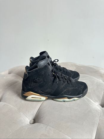 Air Jordan 6 rétro DMP noir et dorée. Taille 39 (6.5Y)