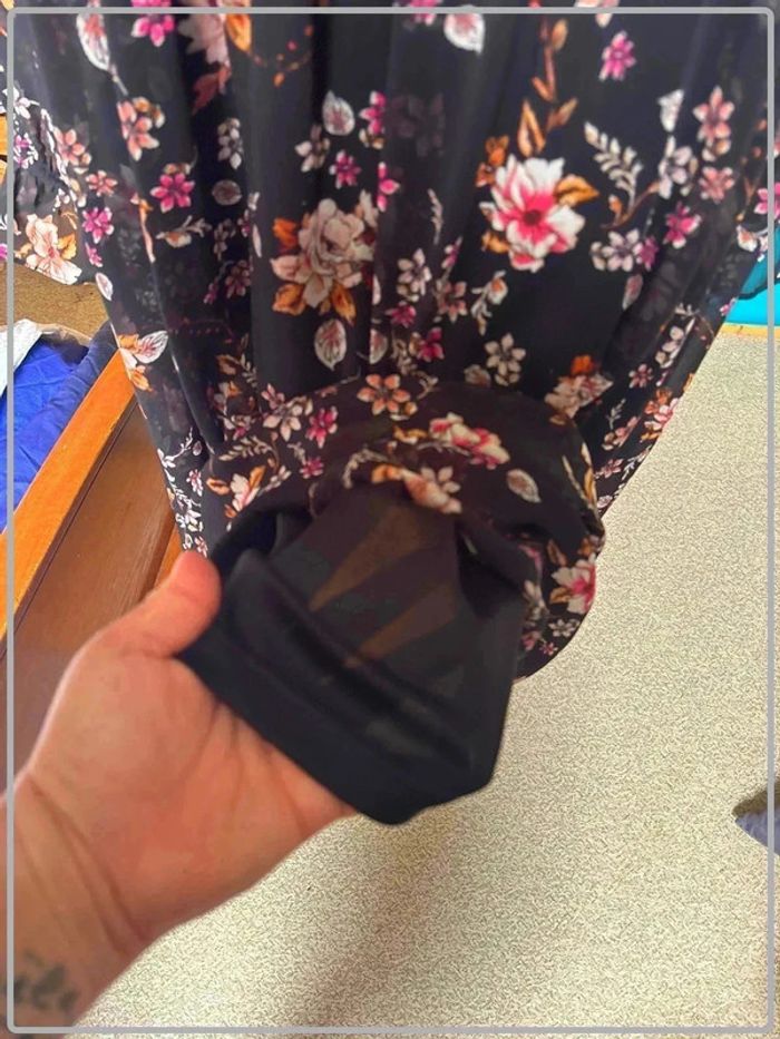 Magnifique robe taille 50/52marque C&A neuve sans étiquette - photo numéro 3