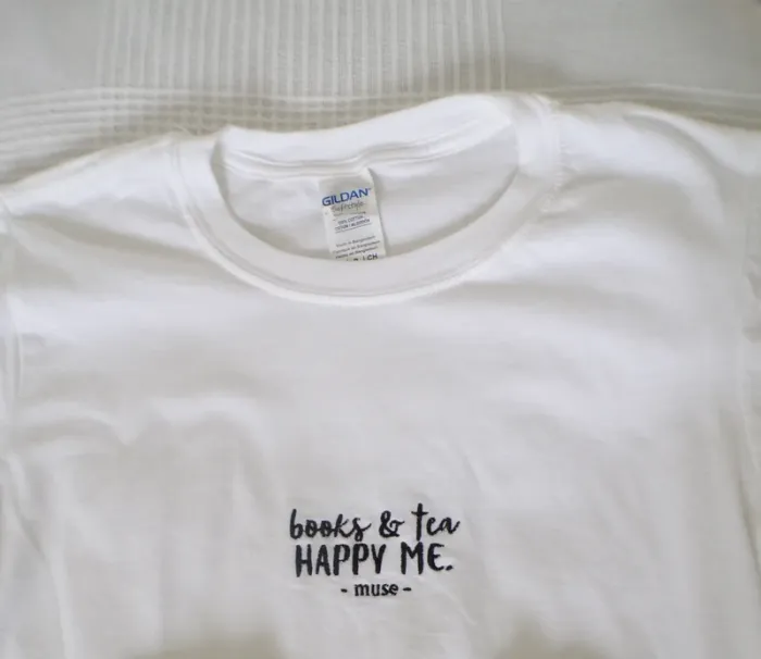 T-Shirt Gildan blanc (motifs brodés) - photo numéro 5