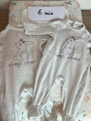 2 Pyjamas 6 mois