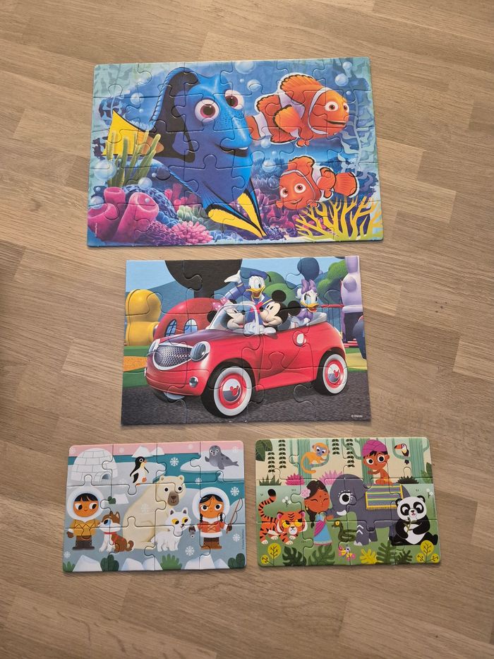 Lot de 4 puzzles 12 et 30 pièces