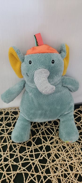 Doudou éléphant EBULOBO