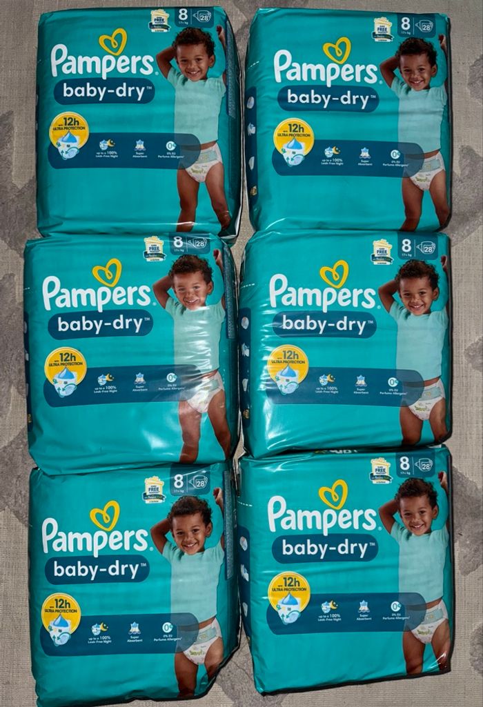 6 paquets de couches Pampers taille 8
