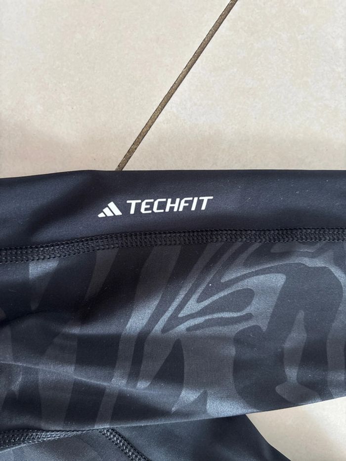 Legging adidas techfit taille S - photo numéro 4