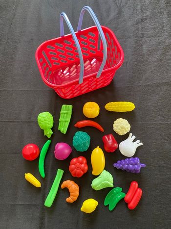 Panier de courses jouet dînette fruits et légumes 