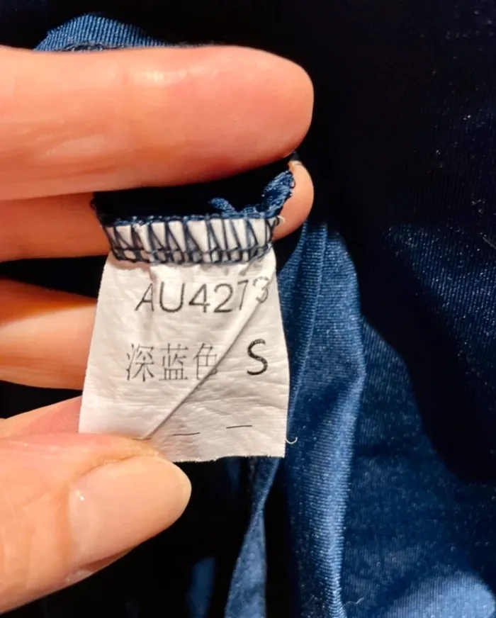 Top bleu marine avec dentelle – Taille S - photo numéro 4