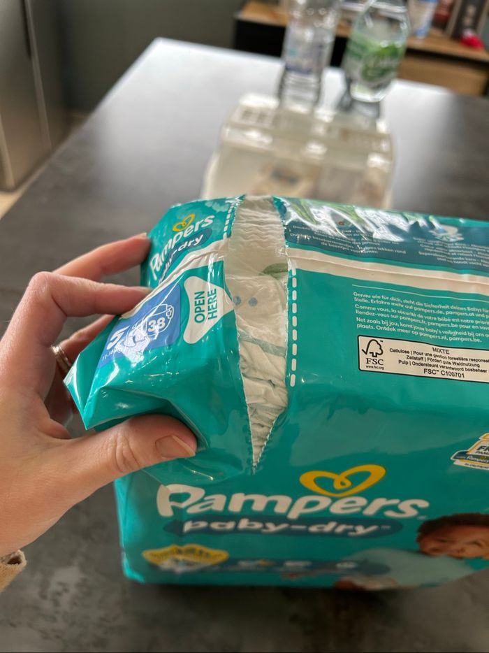 Pampers baby dry taille 5 - photo numéro 2