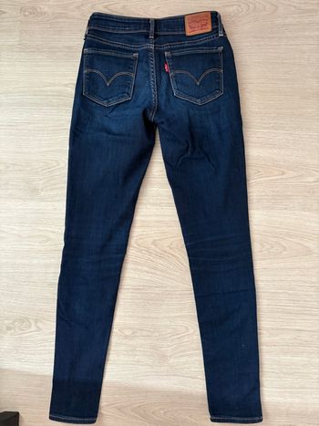 Jean levis w25