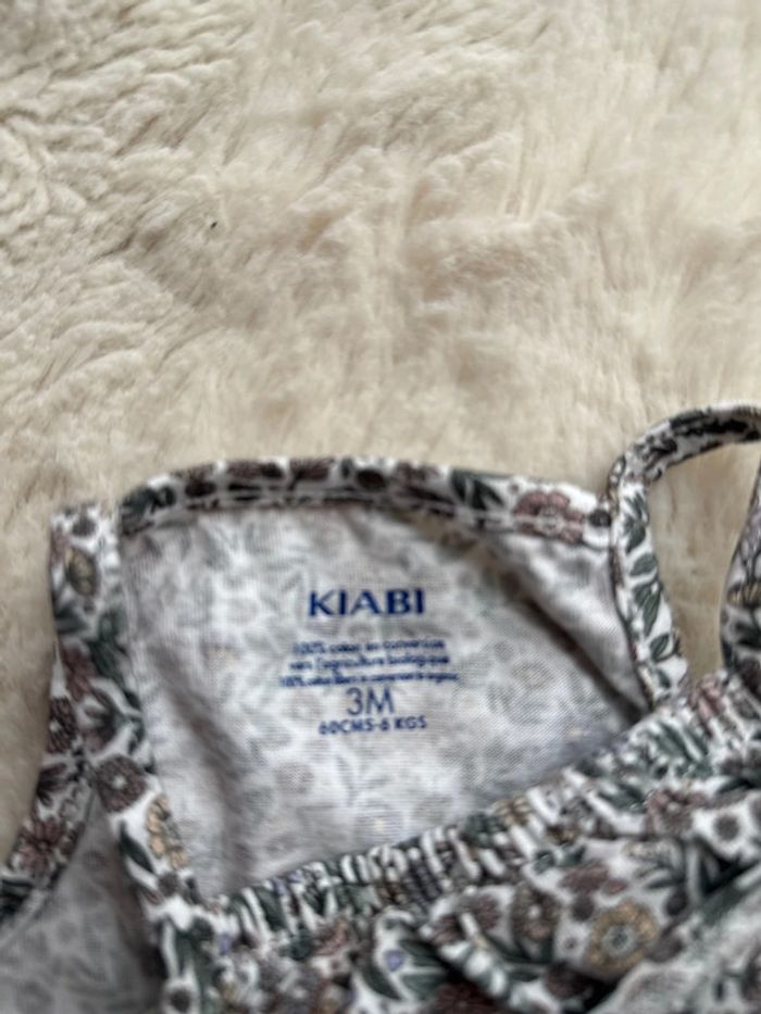 Combi short body fleur noir mignon kiabi et son bandeau 3 mois - photo numéro 2