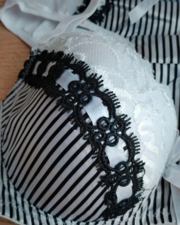 Soutien gorge ensemble - photo numéro 3