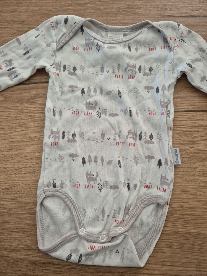 Lot pyjama et body 12 mois - photo numéro 4