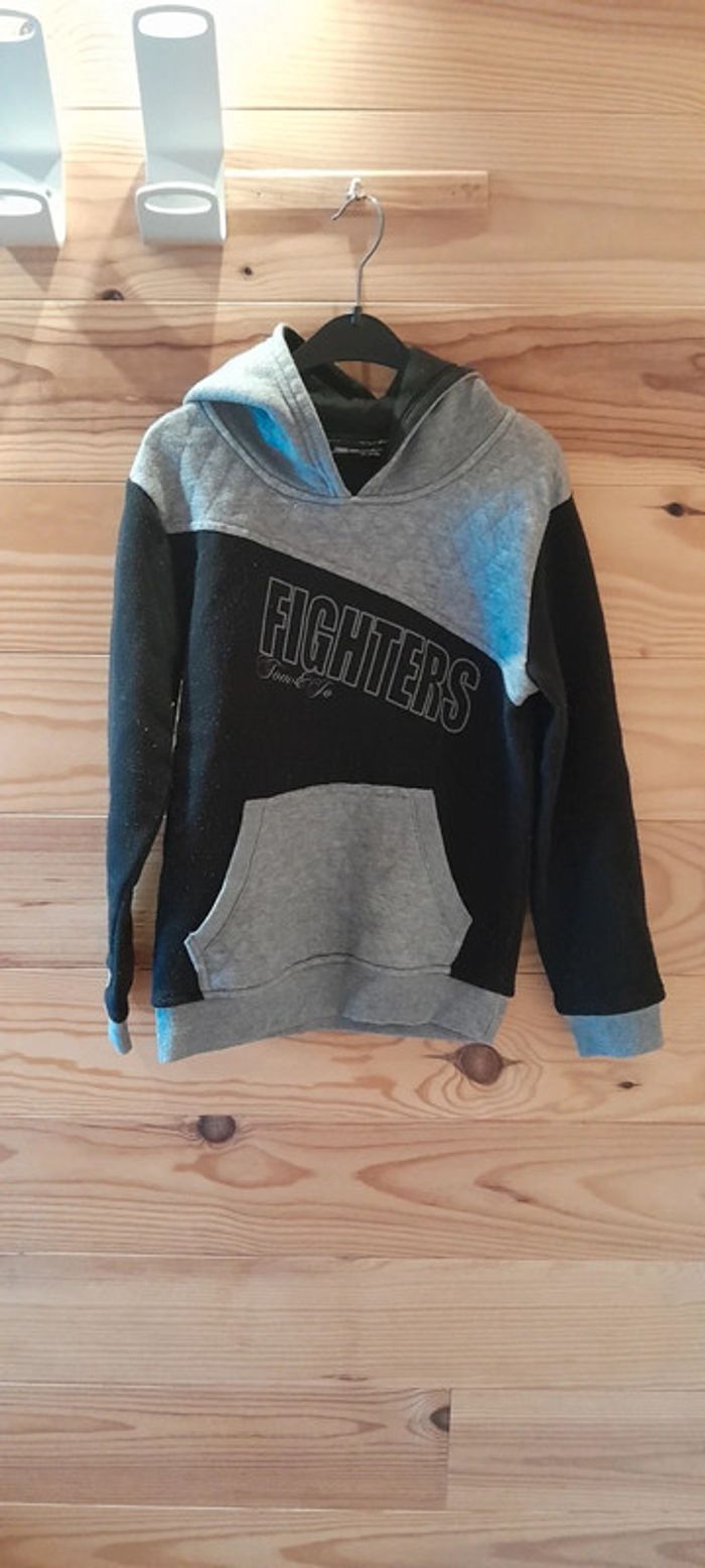 Pull à capuche 10 ans - photo numéro 3
