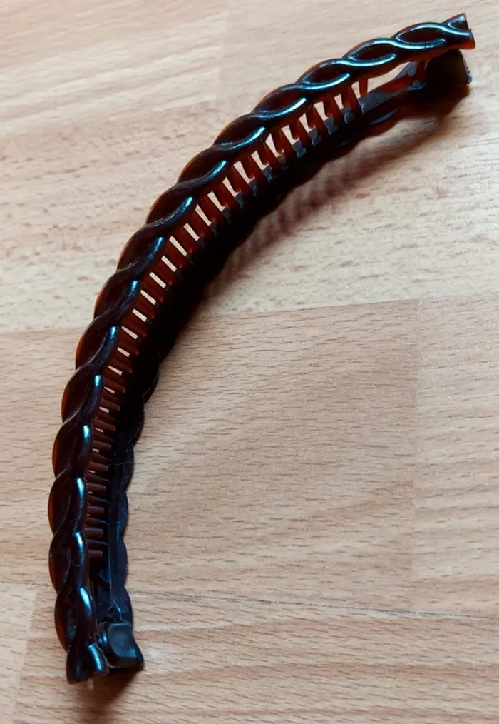 Pince à cheveux - photo numéro 3