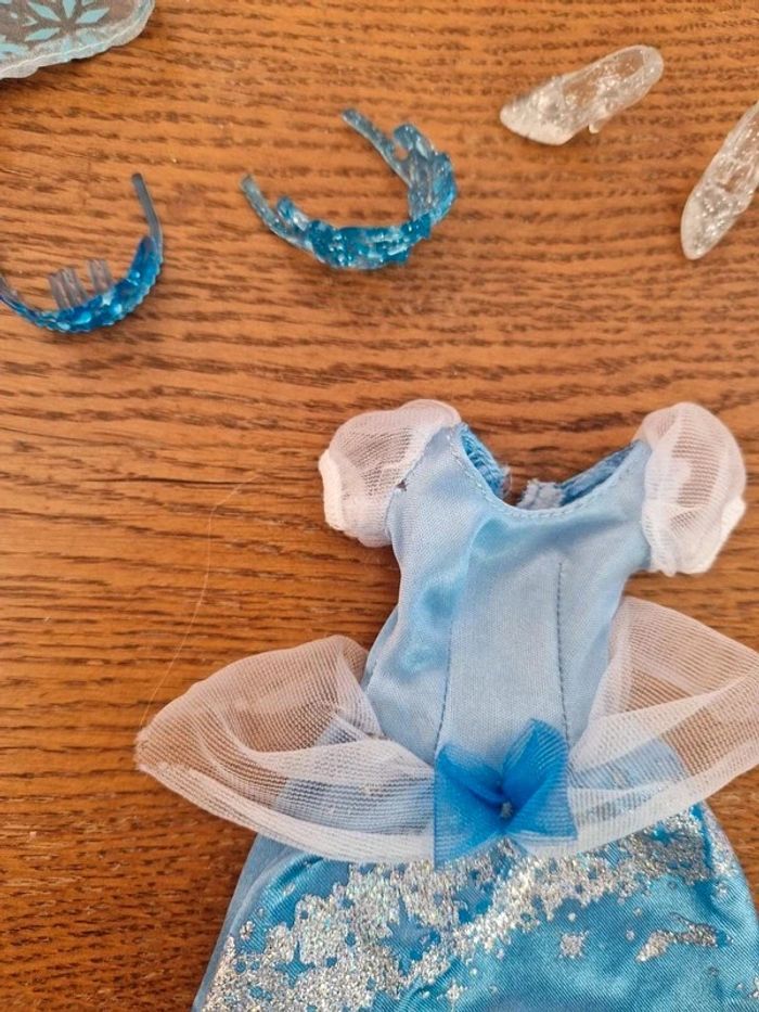 Gros lot de barbies - photo numéro 17