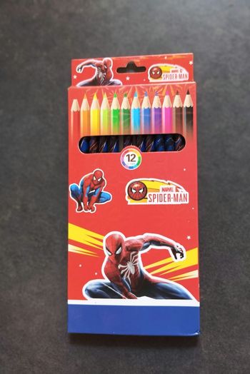 Crayons de couleurs Spiderman
