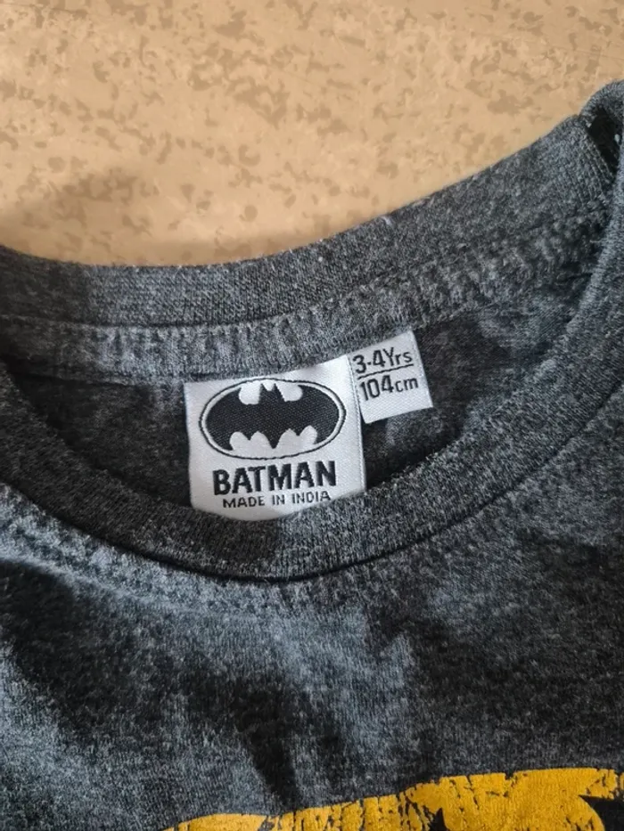 Haut Batman 3/4 ans - photo numéro 2