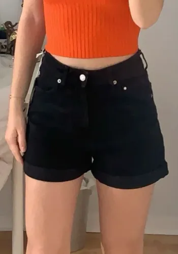Short en jean noir
