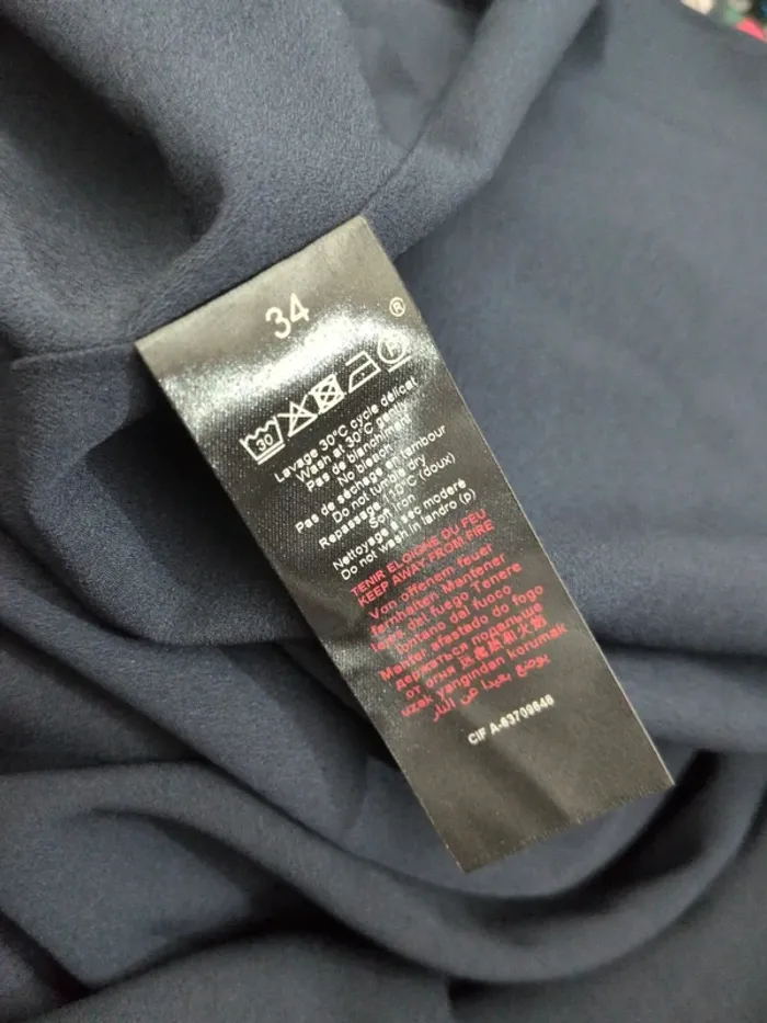 Robe One Step – Neuve avec étiquette – Taille 34 – Motifs floraux discrets - photo numéro 8