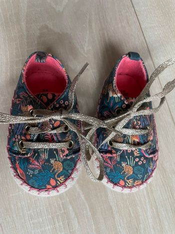Chaussures bébé 3-6 mois
