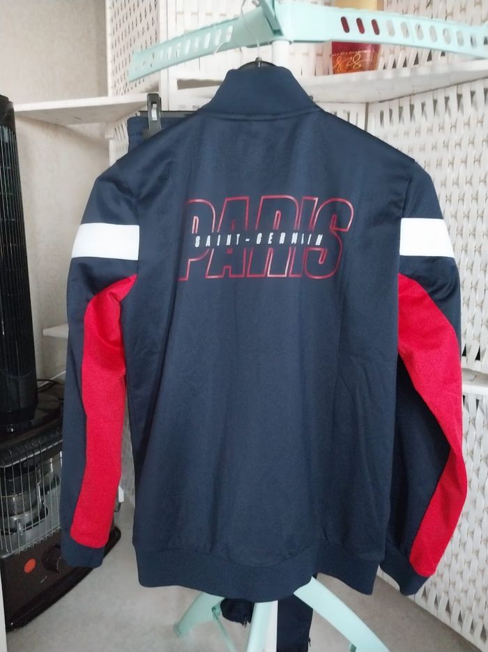 Ensemble  survetement  garçon 14 ans Paris St Germain - photo numéro 3