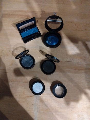 Lot fard à paupières neufs