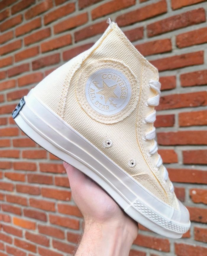 Baskets converse x Chuck Taylor jaune et blanche pointure 40 neuves sans boîte
