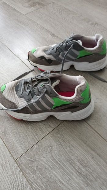 Basket taille 37 1/3