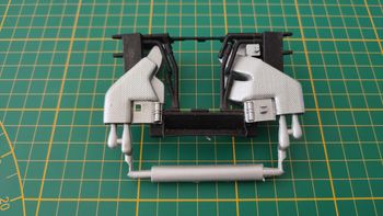 Support moteur pièce détachée miniature Bugatti EB110 1992 Maisto 1/18 1/18ème #B79