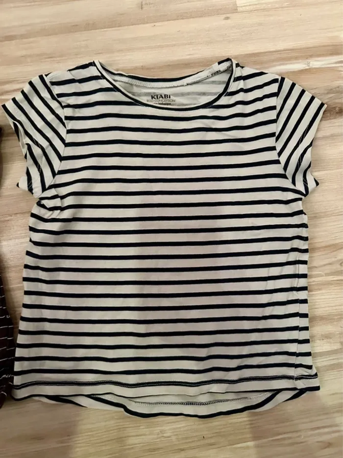 2 jolis tee-shirts Kiabi 3 ans - photo numéro 3