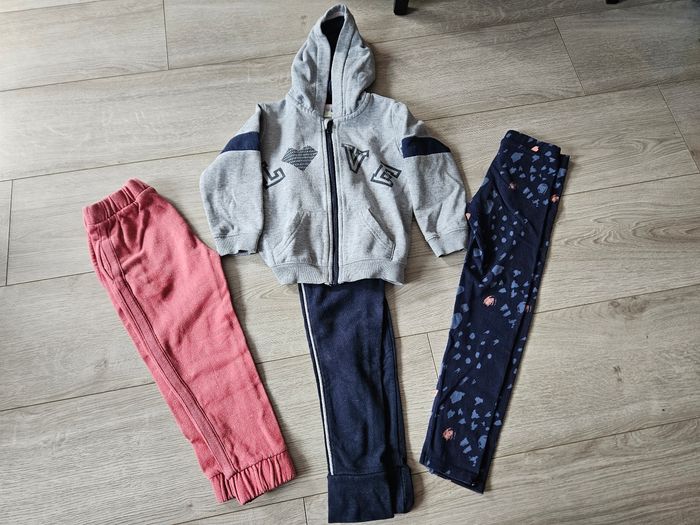 Lot de vêtements filles automne hiver 5 ans - photo numéro 4