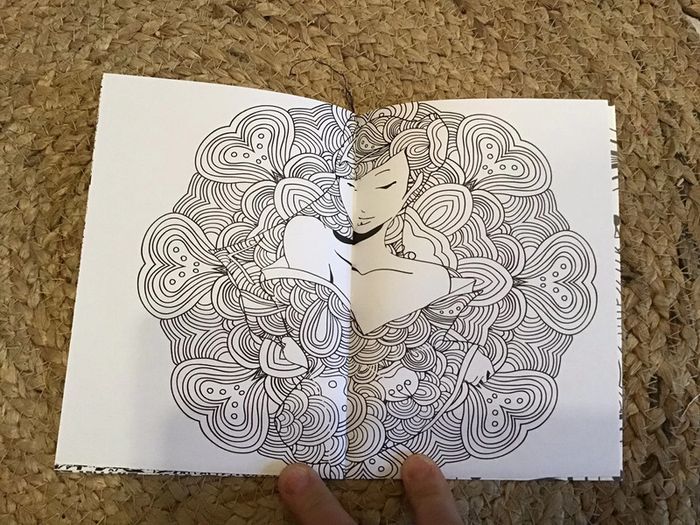 Mini livre 32 pages coloriages Esther - photo numéro 8