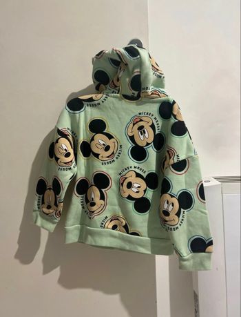 Sweat à capuche Mickey primark taille 3/4 ans