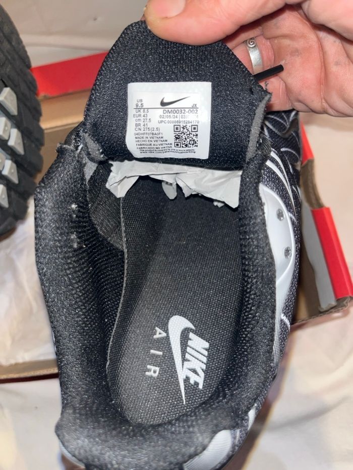 Nike TN noire et blanche style « araignée » - photo numéro 2