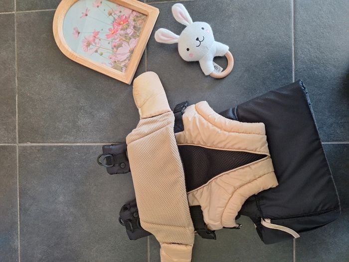 Porte-bébé utilisé une fois avec boîte Marque safety très bon état - photo numéro 6