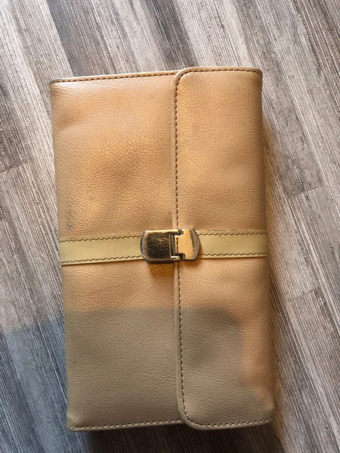 Portefeuille beige bon état