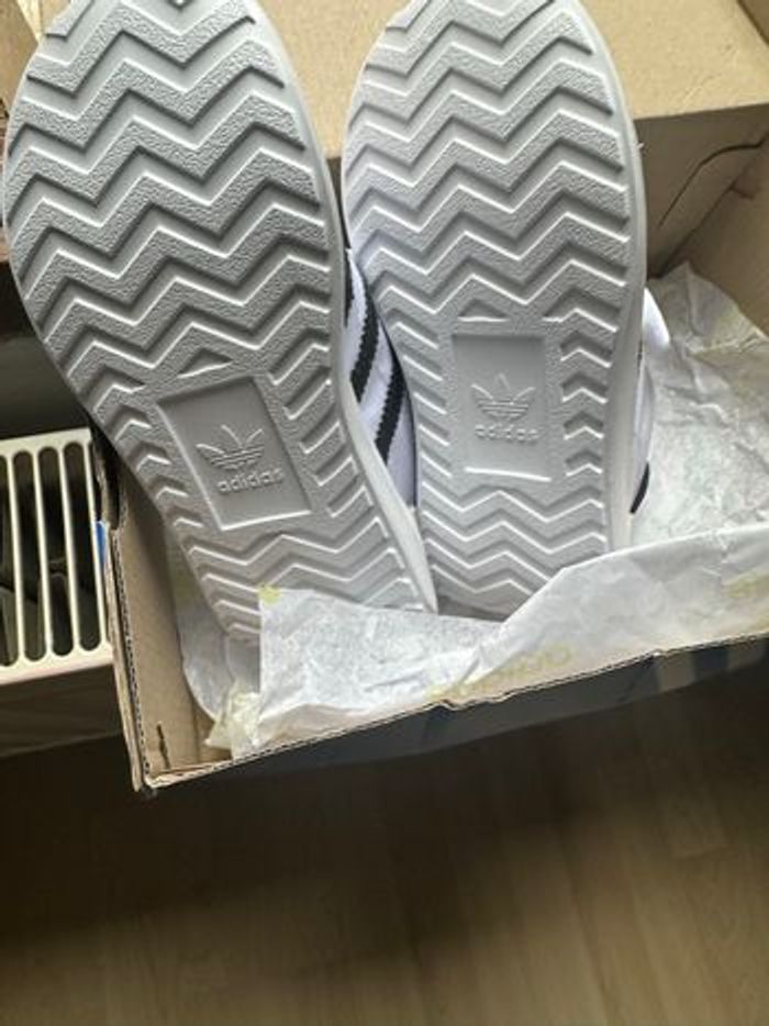 Basket adidas - photo numéro 2