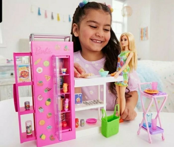 BARBIE COFFRET CUISINE AVEC GARDE MANGER ET ACCESSOIRES POUPEE INCLUSE - photo numéro 6