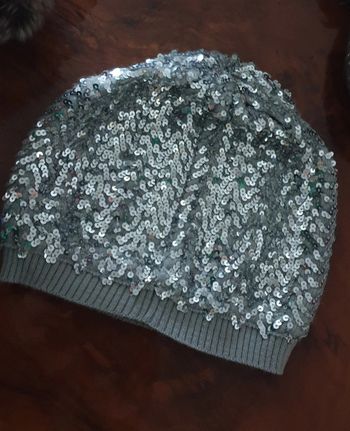 Bonnet neuf 8/12 ans