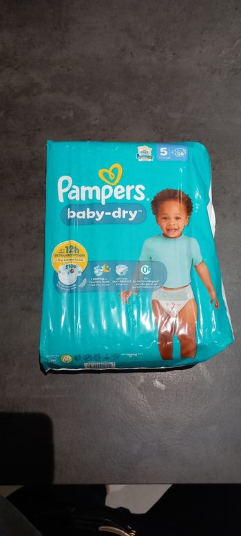 Couches pampers