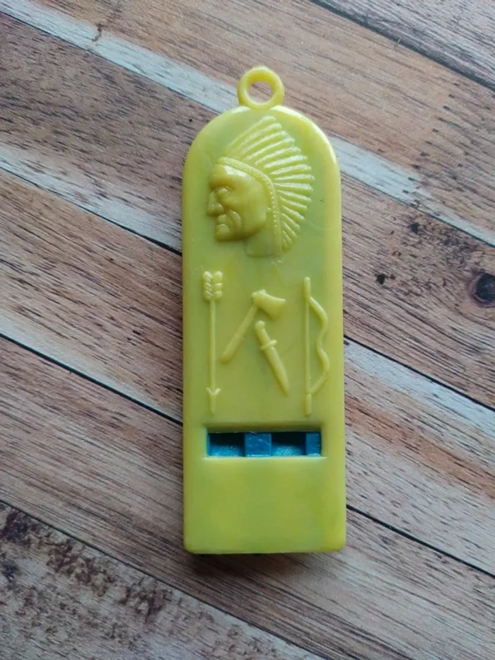 Jouet indien amérindien sifflet whistle vintage cadeau